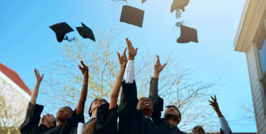 [Voluntary Advantage] What Your Business Needs to Know About Student Debt in 2025